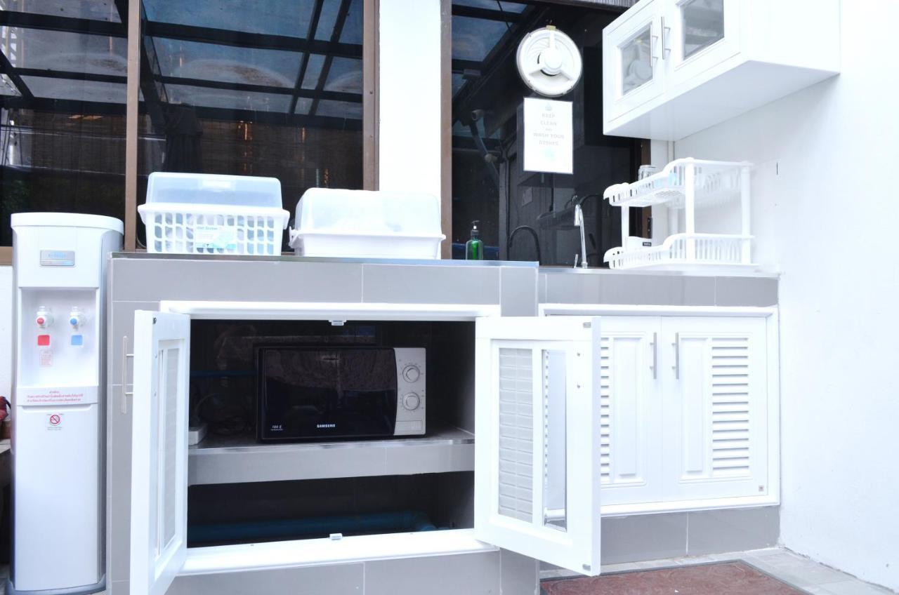 Early Bird Hostel Ayutthaya Exterior photo