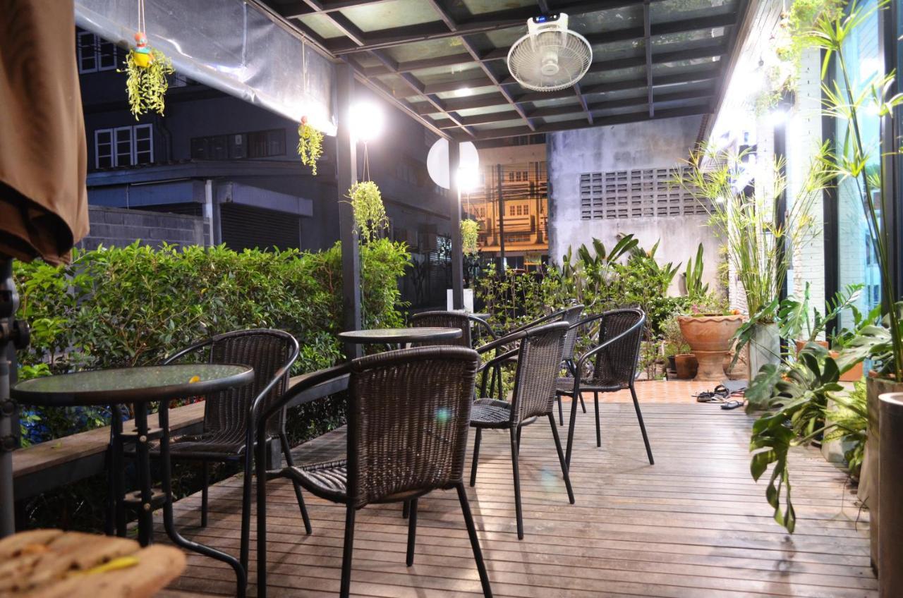Early Bird Hostel Ayutthaya Exterior photo